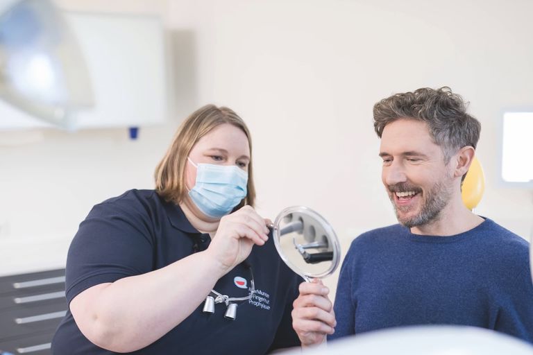 Title-Tag: Individuelle Prophylaxekonzepte statt Standardvorsorge: Für Kinder, Erwachsene & Risikopatienten – bei Allermunde in Celle.